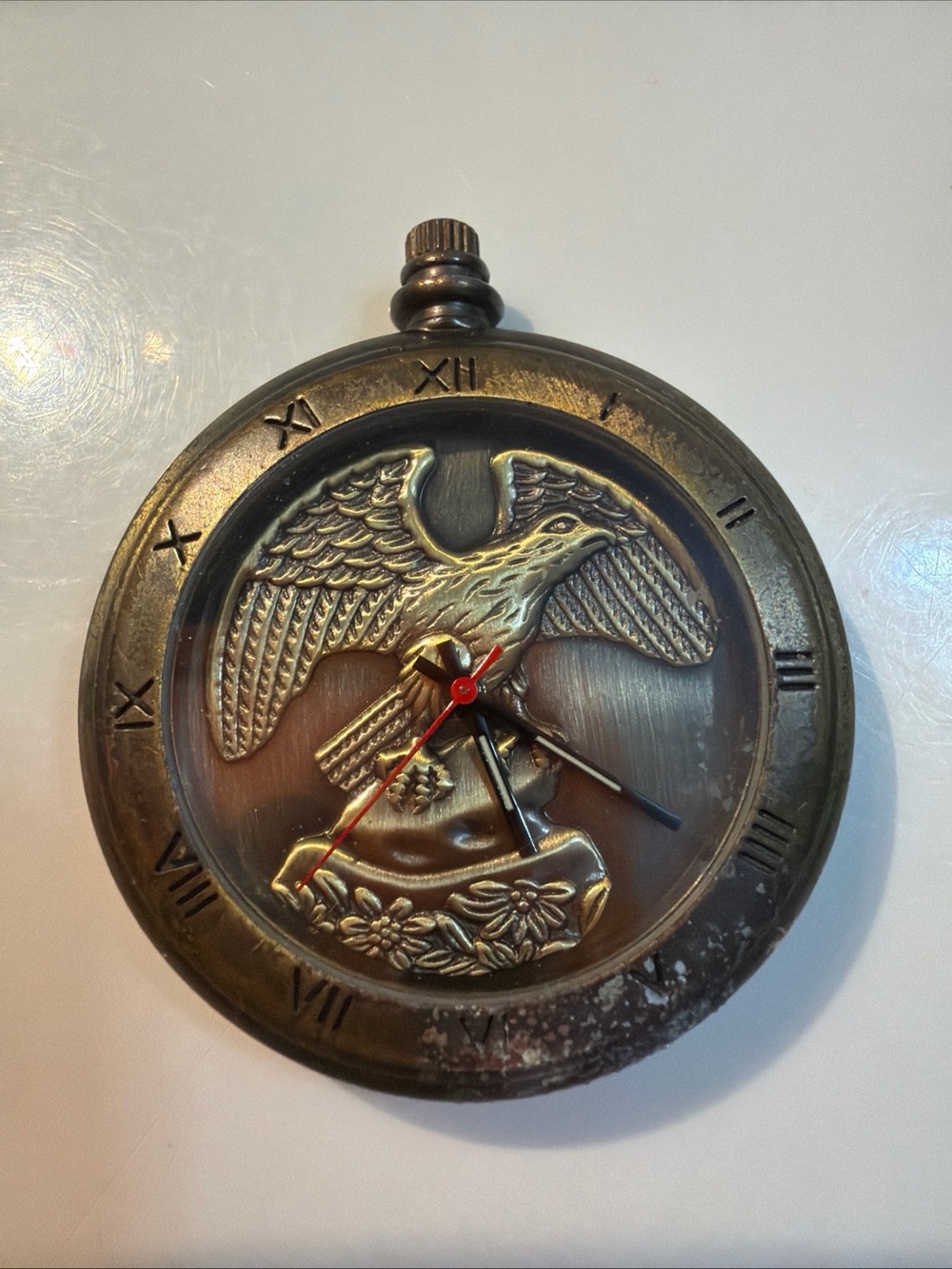 Bronze Eagle Wall Clock Décor - Vintage Style New Battery